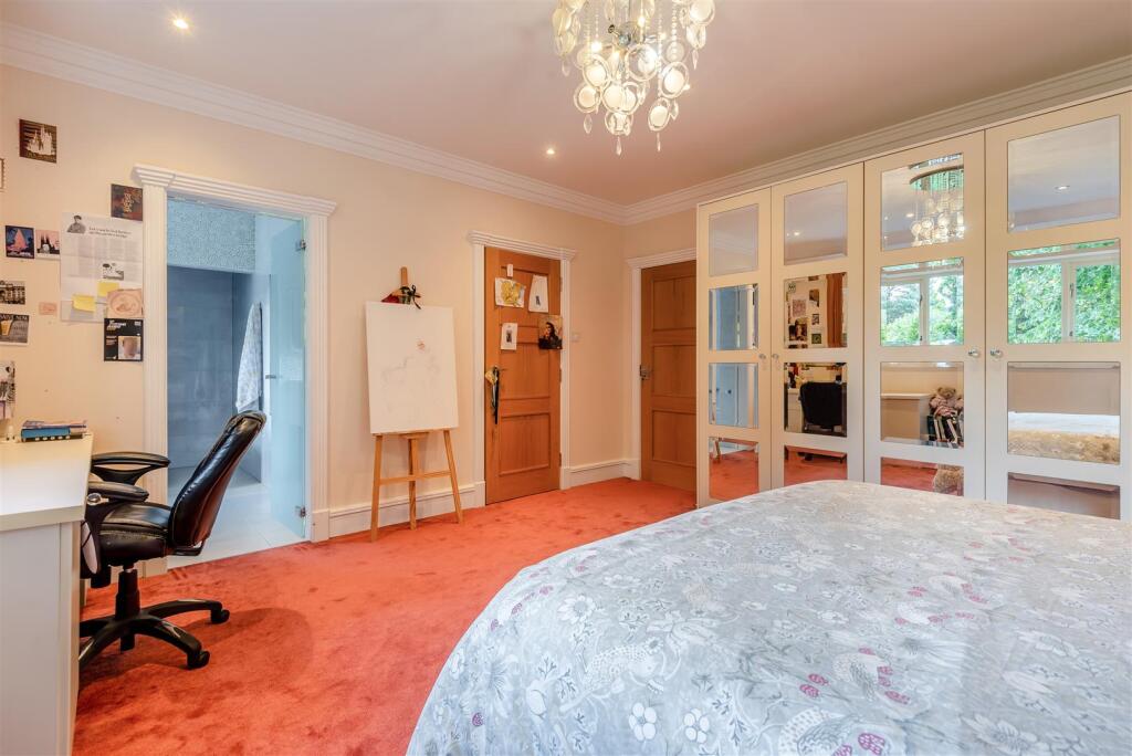 8657682-interior26.jpg