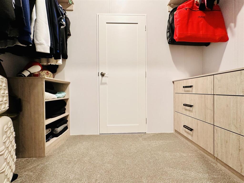 Walk In Wardrobe