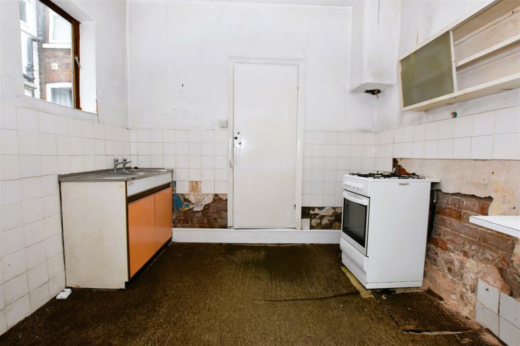 Kitchen Area - Additional Image.JPG