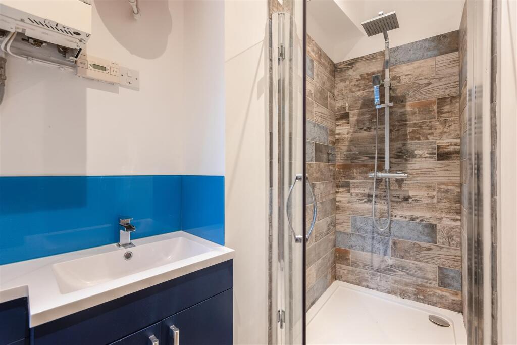 Bondgate 3 Studio Apartment-8.jpg