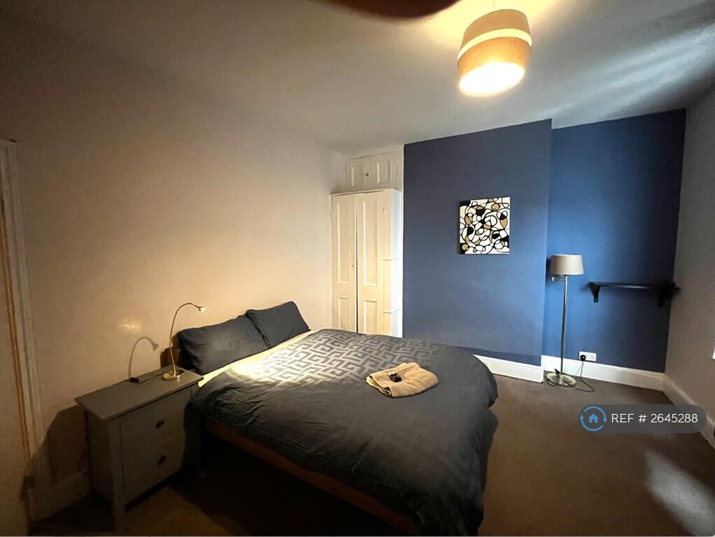 Room 4 