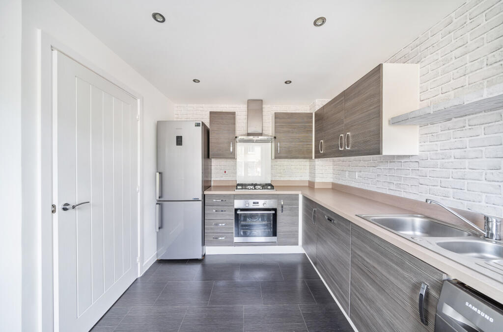 130151296838866606916