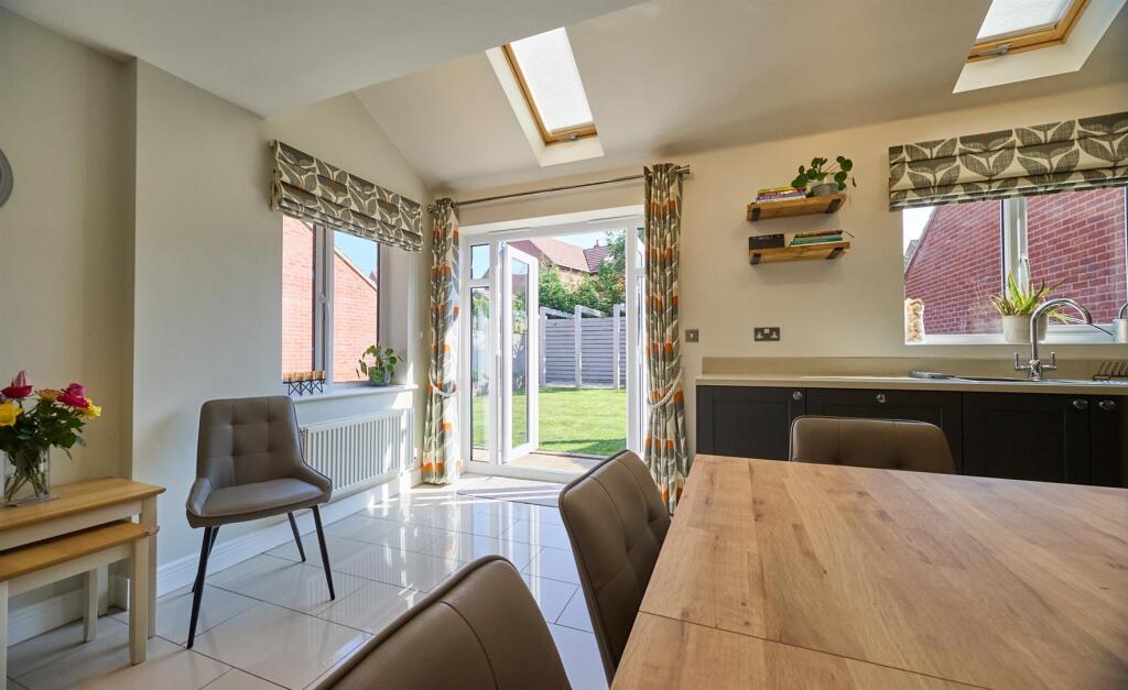 gables close desford  10.jpg