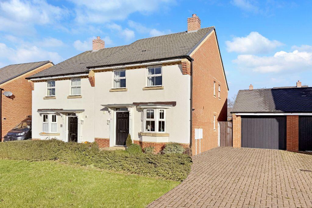 Silk Throwsters Way, Whitchurch