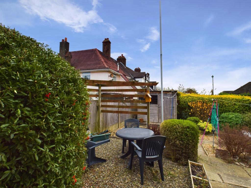 Garden - EweMove Sales and Lettings