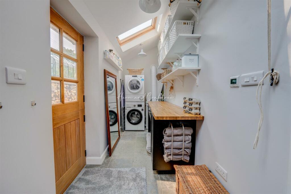 Rhiwbina Hill, Cardiff, HernCrabtree (25).jpg