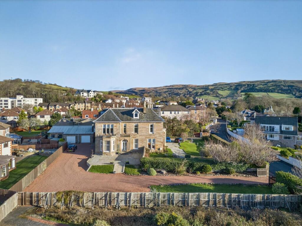 8 buchanan street, largs_44.jpg