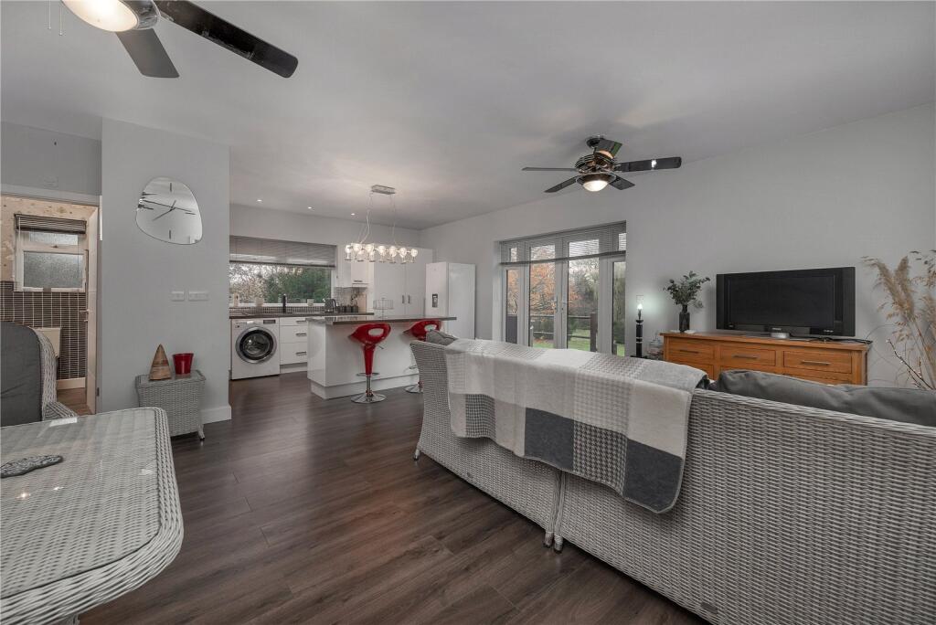 Annex Sittiong Room