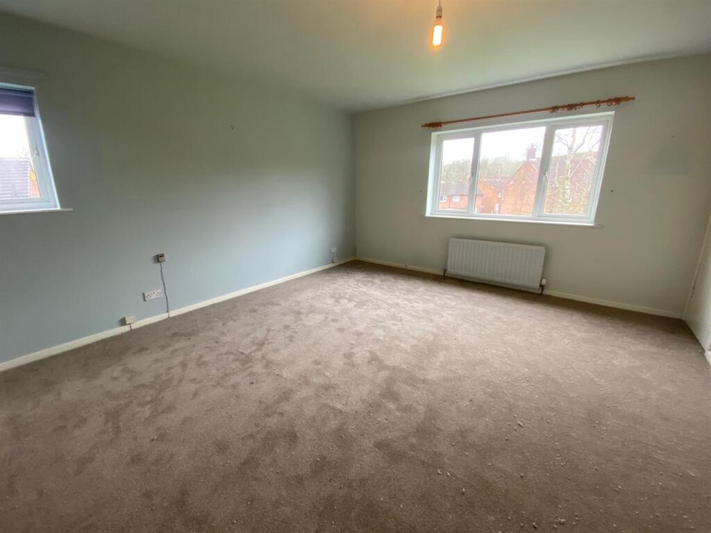 BEDROOM REAR LEFT.jpg