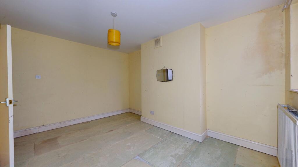 Flat A, 73 Green Lane, Hanwell, London, W7 2PA