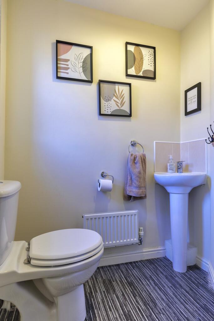 83 Garston cresent-32