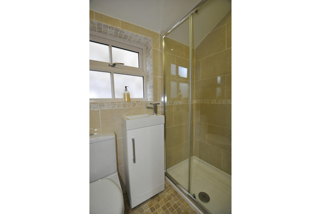 En-suite Shower R...