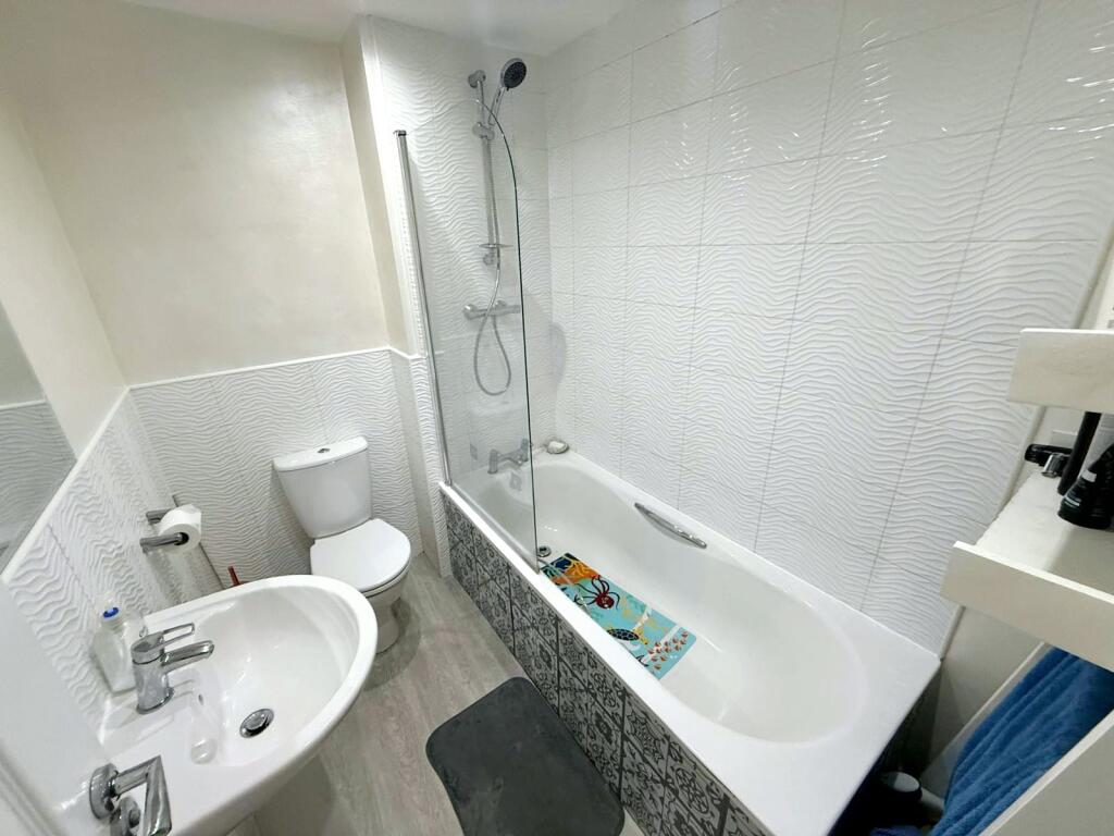 e31a5b04-02f1-412b-8af5-a137940b4cf2