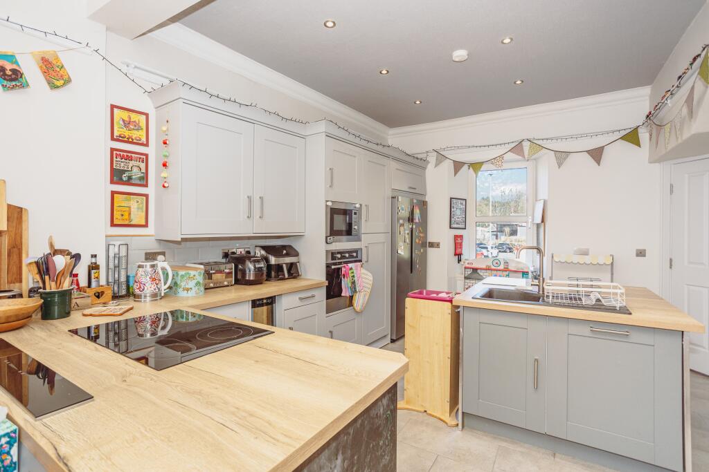Open Plan Kitchen/Dining/Family Room