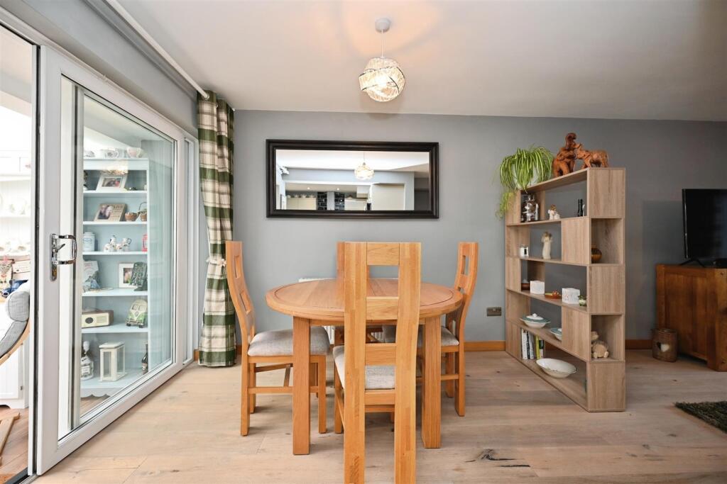 Lounge/Diner/Kitchen