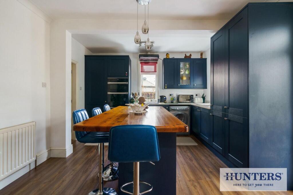 99933_5 Leeds Road Rawdon (5) - Copy_low.jpg