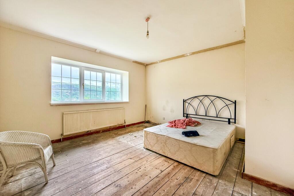 39 Penywern Road, Ystalyfera, Swansea, Wales, SA9 2NH