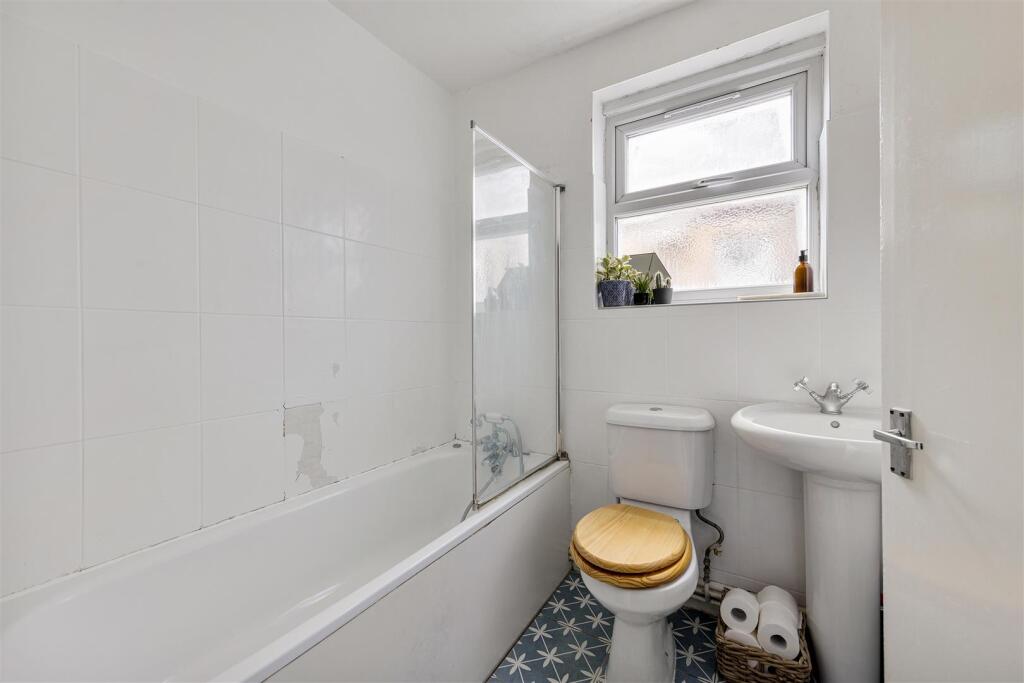 Shernhall Street, E17