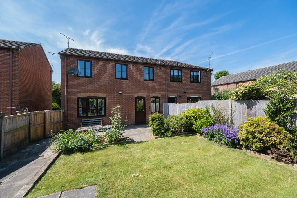 8 Ardens Meadow-024.JPG