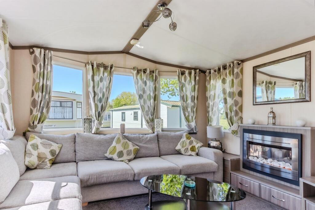 Lounge Dining Room Kitchen