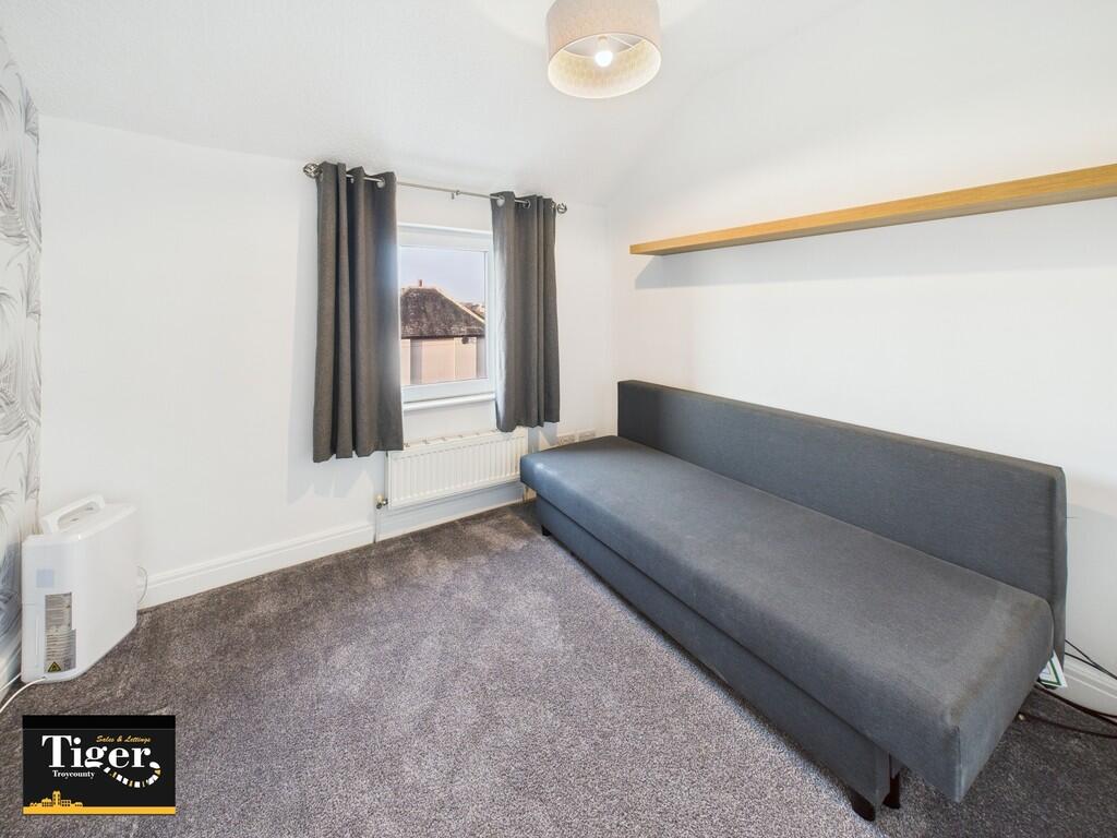 CAM02176G0-PR0509...