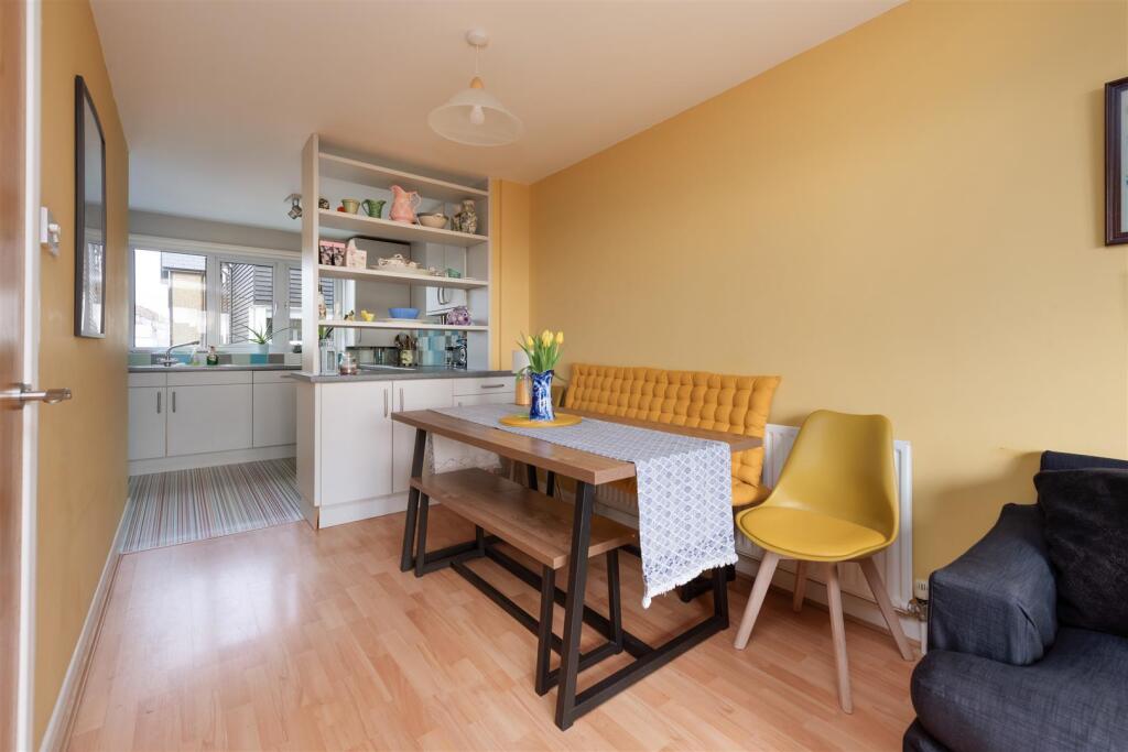 Island Wall, Whistable