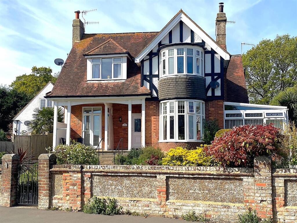 3 Trevenna - front3.jpg