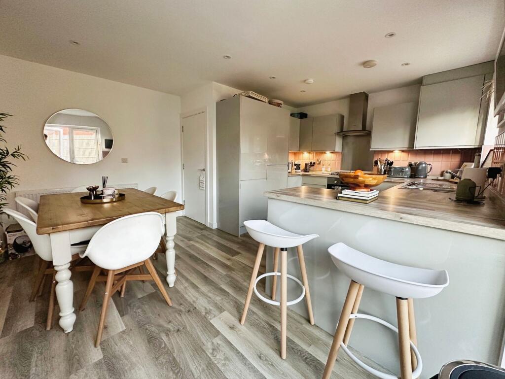 Kitchen/Diner with Breakfast Bar