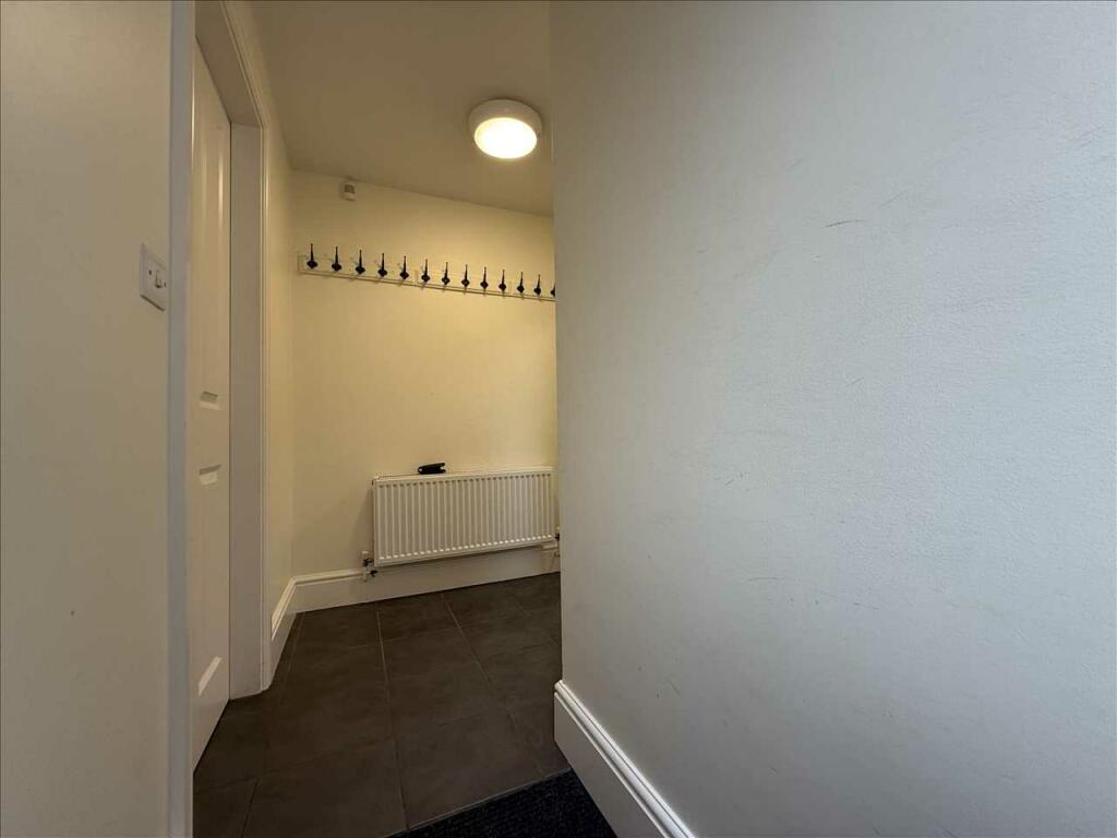 Side Entrance Lobby