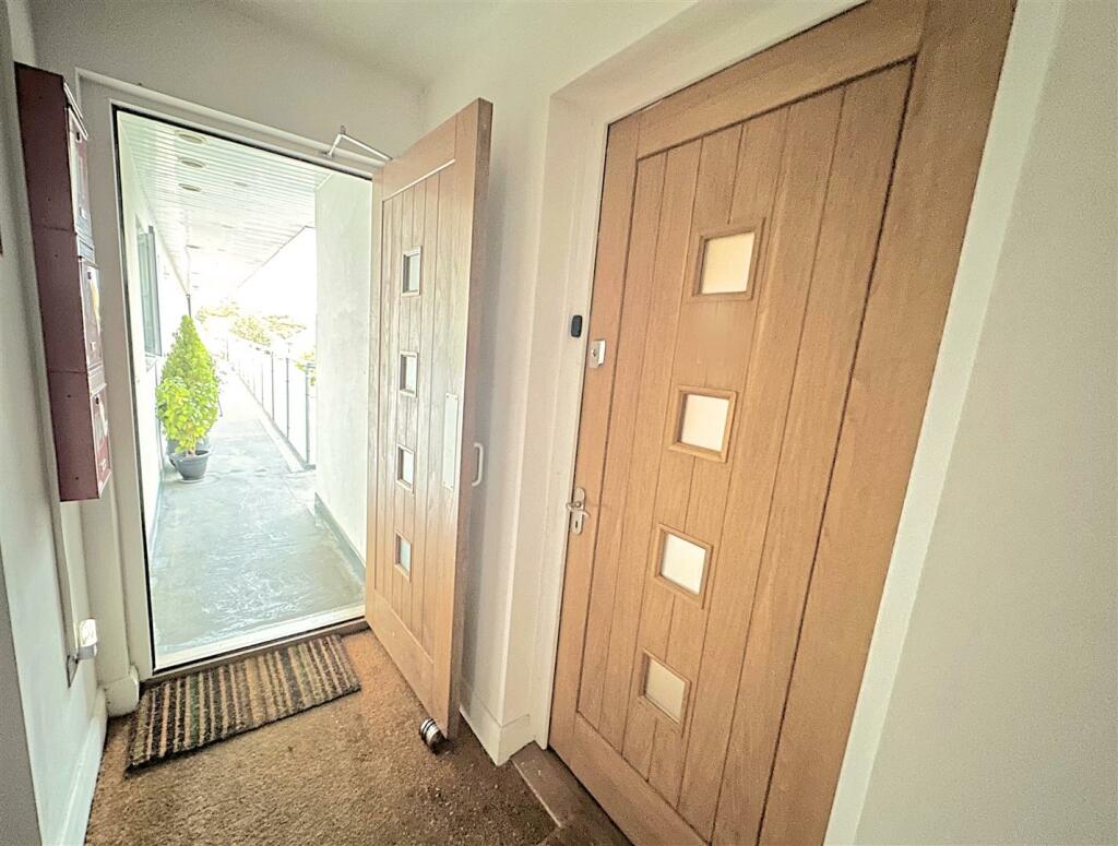 IMG_8869_Fotor edited door(1).jpg