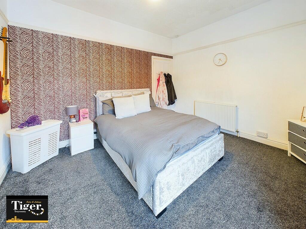 CAM02176G0-PR0397...