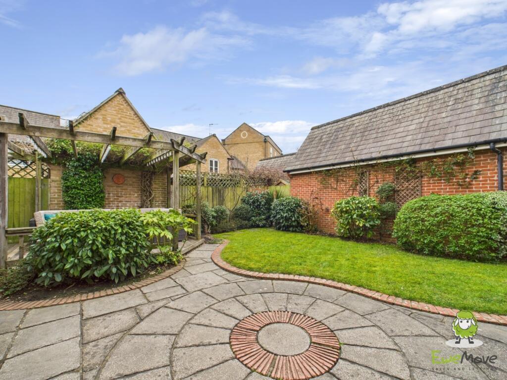 CAM03778G0-PR0181-STILL016