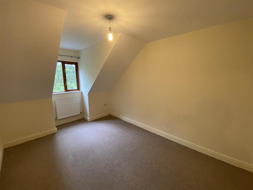 Bedroom 1.jpeg