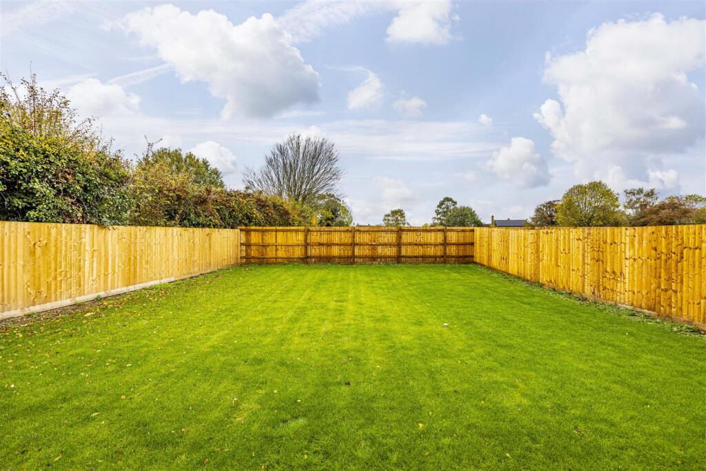 1SunnyfieldClose-42.jpg