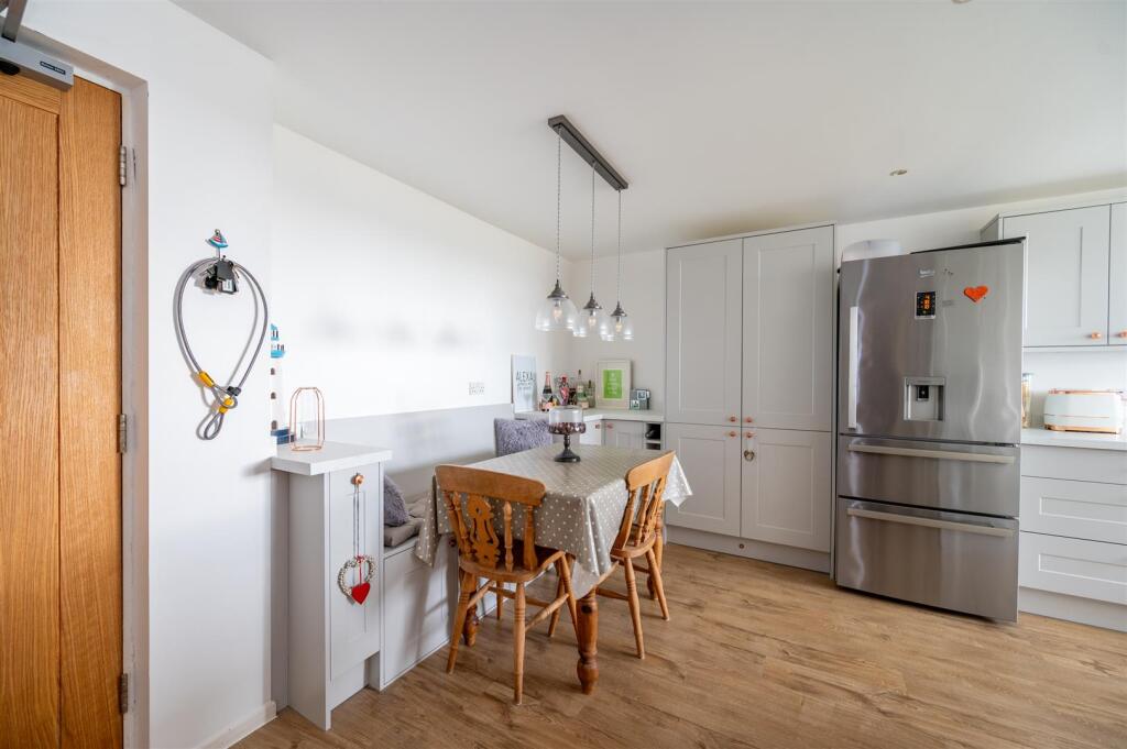 7 Shearwater Court 25 13.jpg