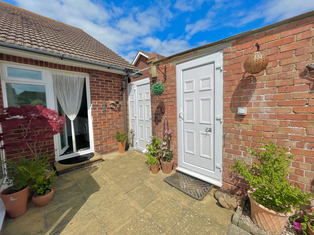 30 Russells Close...