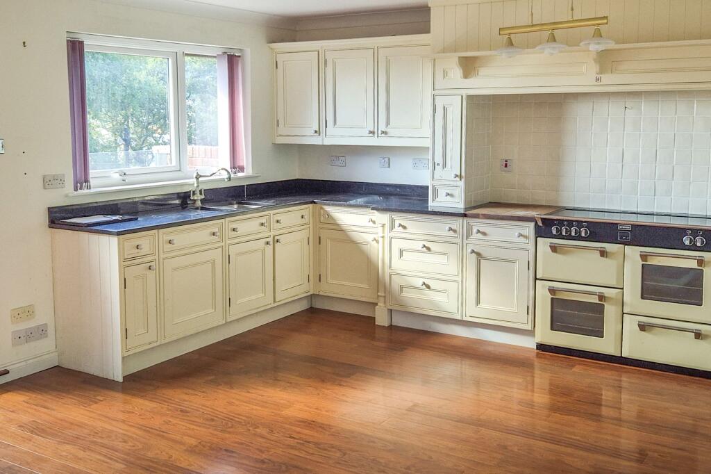 Sunset, Beatlands Road, Sidmouth, EX10 8JH