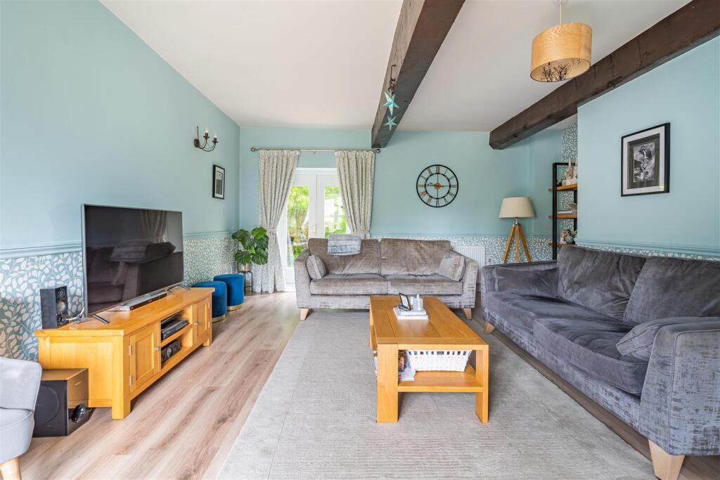 Sitting room.jpg