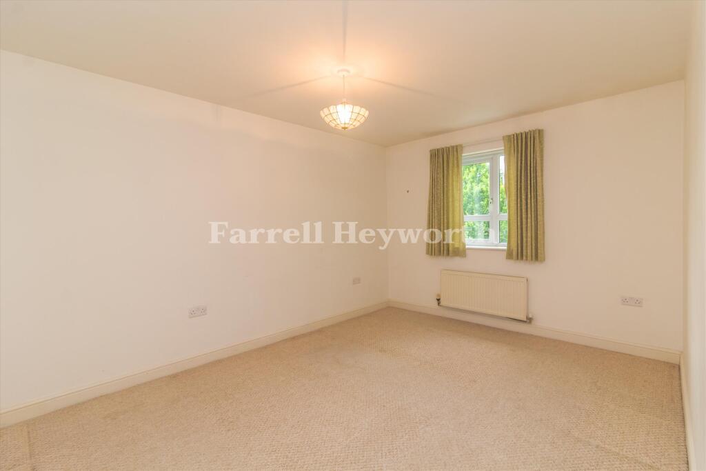 Bedroom 2 T202511051223.jpg