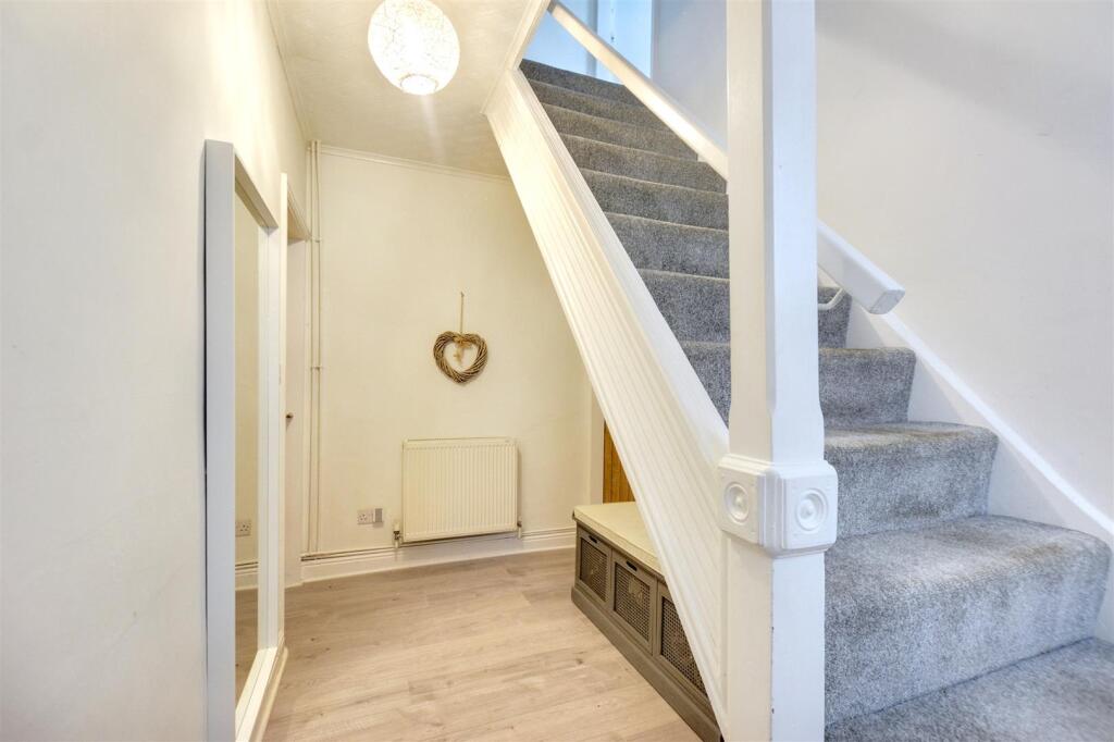 Entrance Hall_2.jpeg