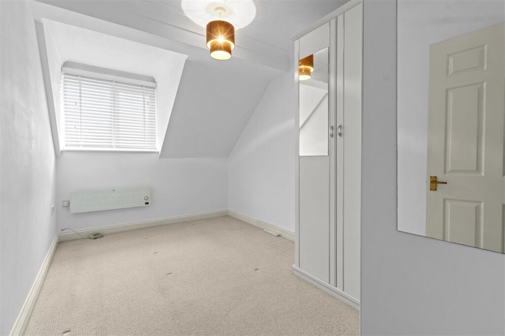bedroom one.JPG
