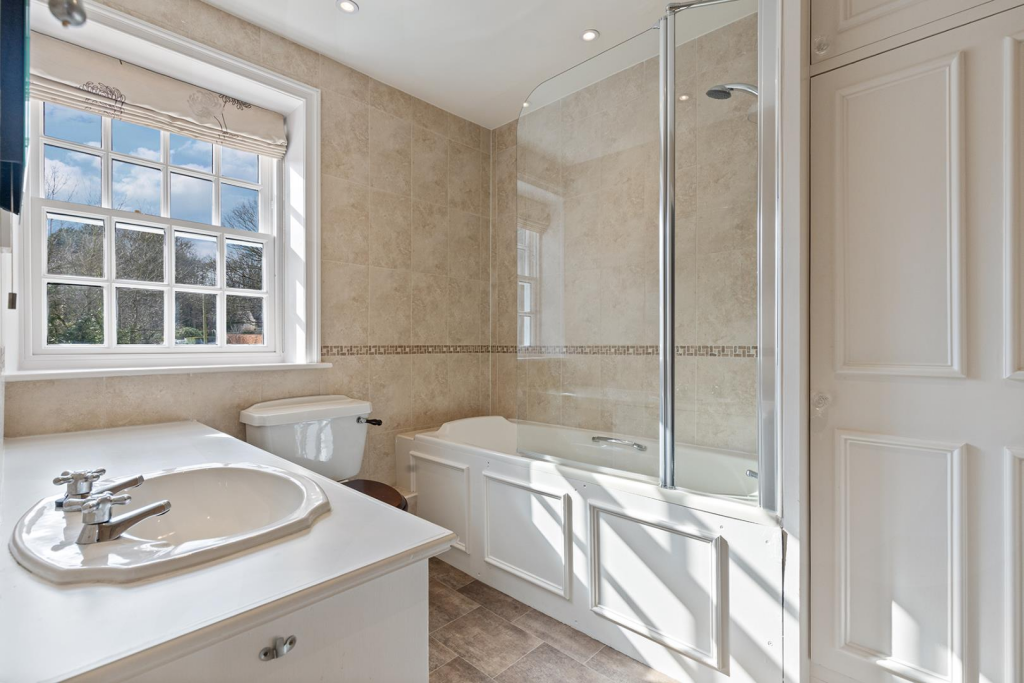 En Suite Bathroom Two