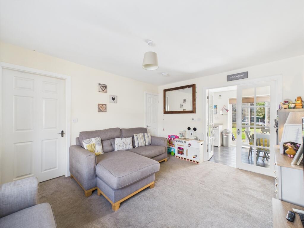 CAM03813G0-PR0121-STILL005