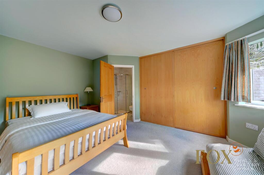 22 St Peters Rd (47).jpg