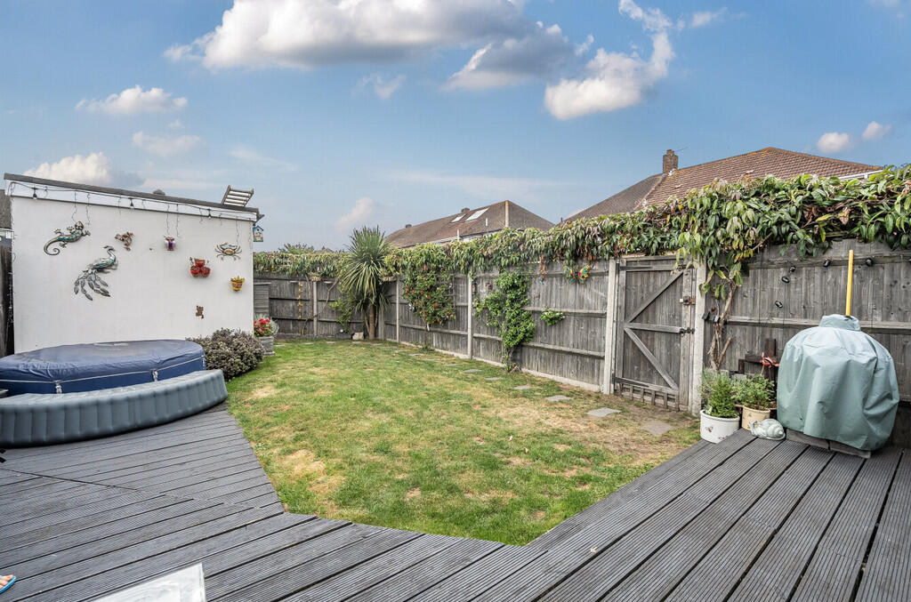 1342802-3-68a73ee...