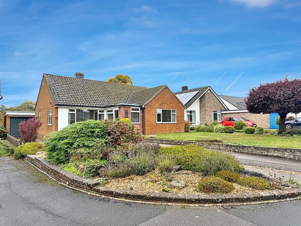 Front Garden and Driveway