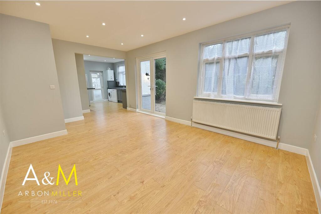 Open Plan Lounge Kitchen