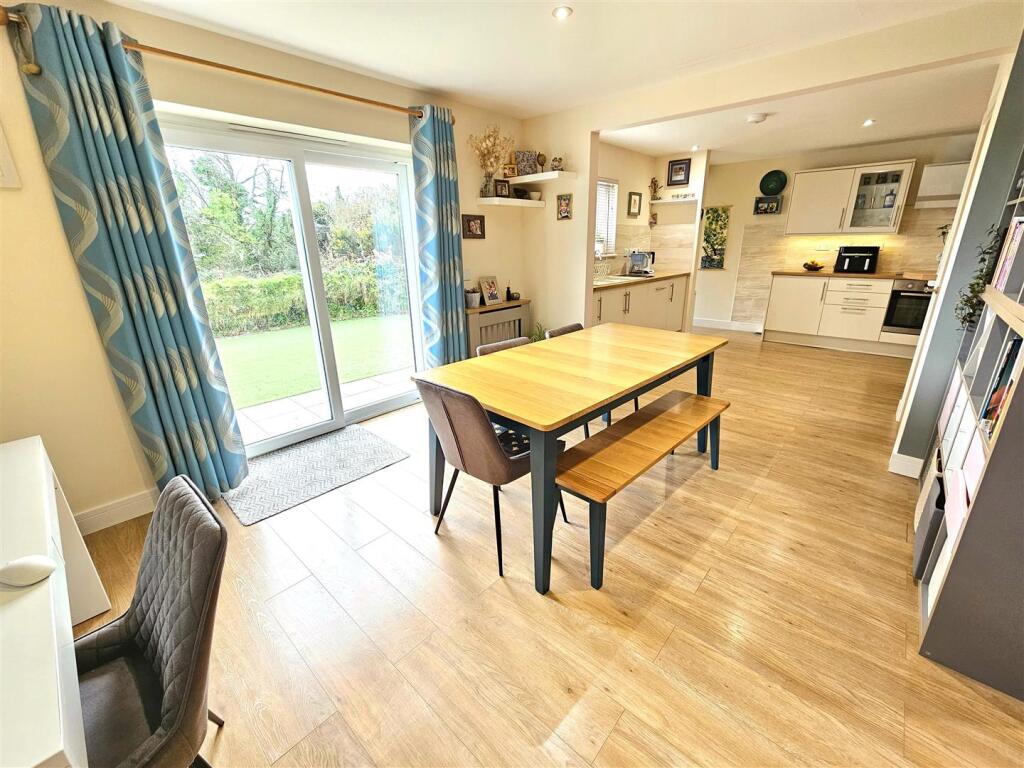 Dining into Kitchen New.jpg
