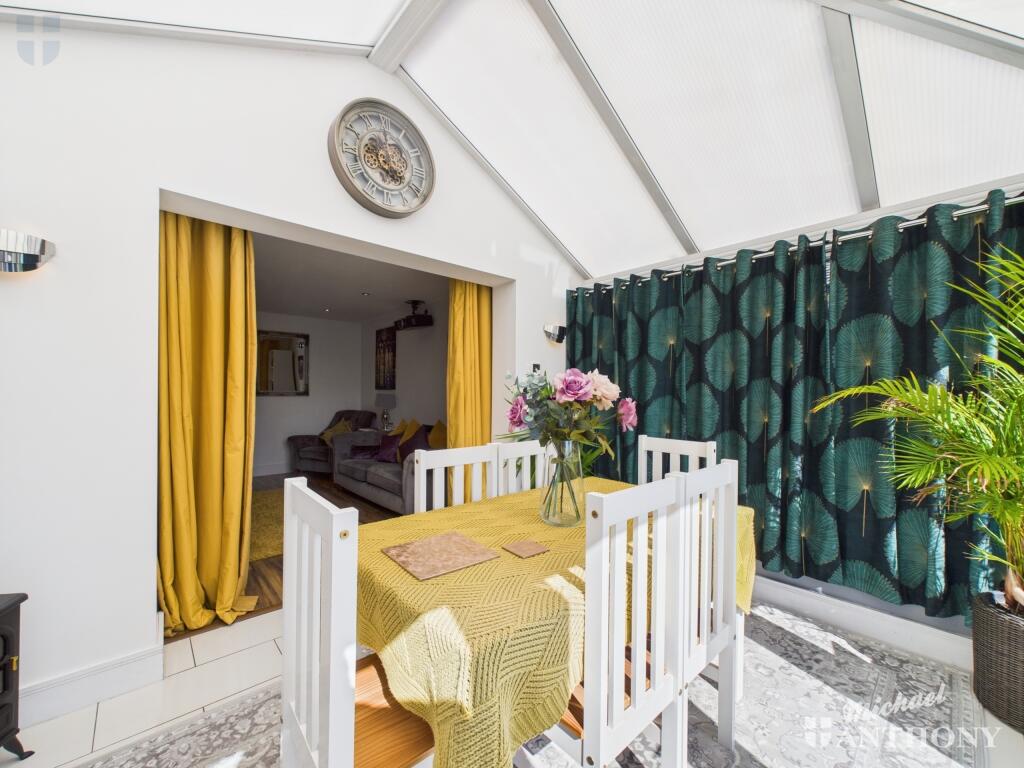 CAM03218G0-PR0597-STILL005