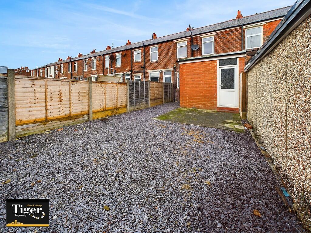 CAM02176G0-PR0407...